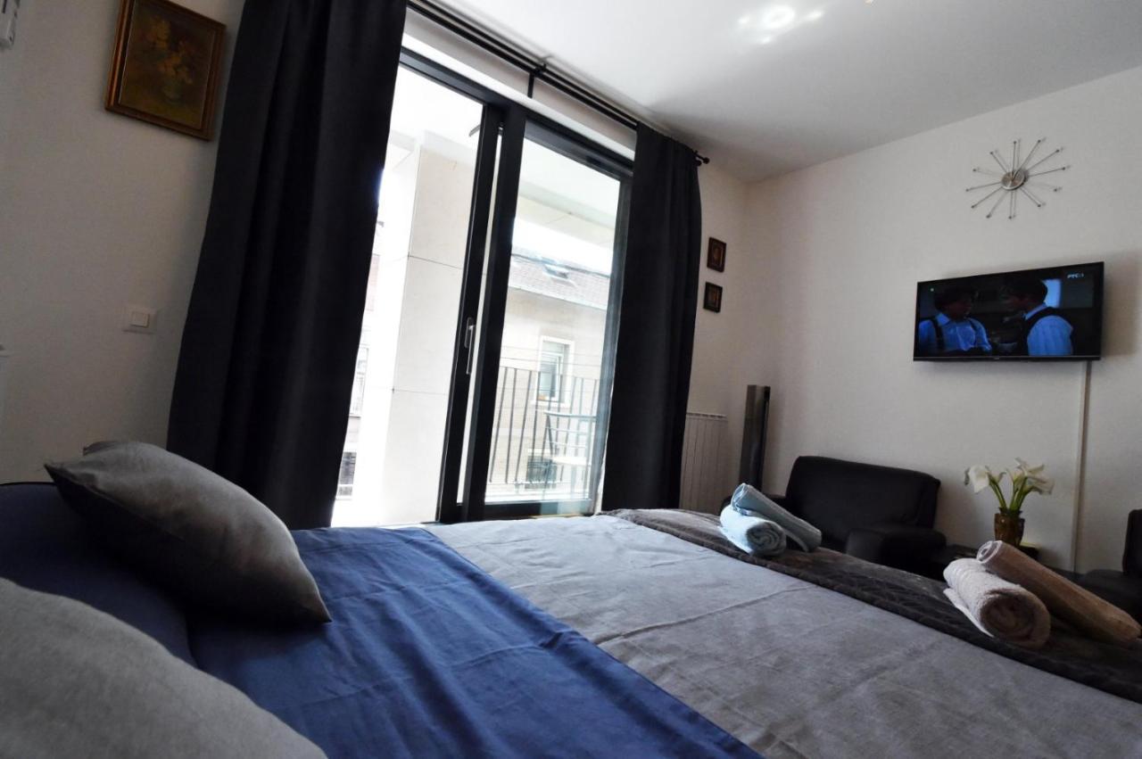 ベオグラードTayson Square Dorcol New Location Free Garageアパートメント エクステリア 写真