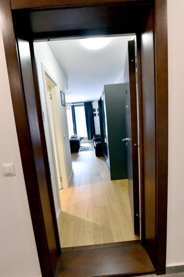 ベオグラードTayson Square Dorcol New Location Free Garageアパートメント エクステリア 写真